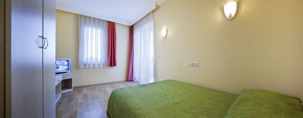 Larissa Garden Hotel Kemer Bagian luar foto