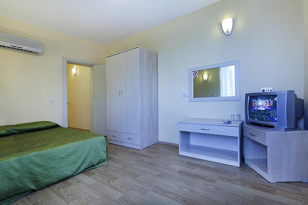 Larissa Garden Hotel Kemer Bagian luar foto